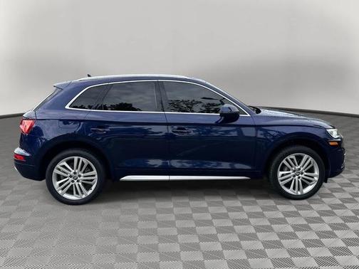 Navarra Blue Metallic 2018 Audi Q5 2.0T Premium Plus