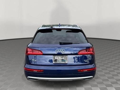 Navarra Blue Metallic 2018 Audi Q5 2.0T Premium Plus