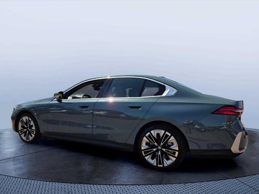 Green Metallic 2026 BMW 530 i