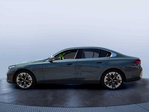 Green Metallic 2026 BMW 530 i