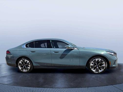 Green Metallic 2026 BMW 530 i