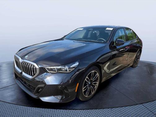 Carbon Black Metallic 2026 BMW 540 i xDrive