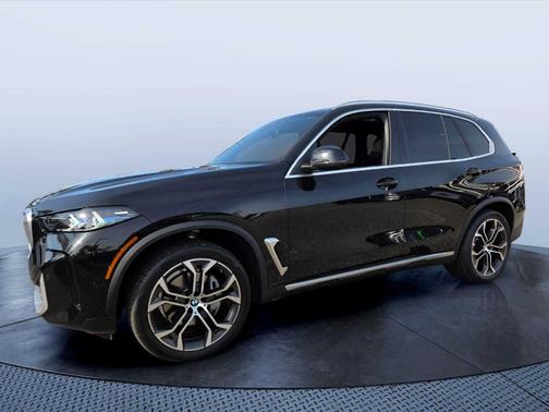 Black Sapphire Metallic 2026 BMW X5 sDrive40i