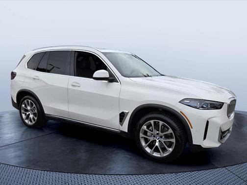 Alpine White 2026 BMW X5 xDrive40i