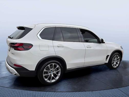 Alpine White 2026 BMW X5 xDrive40i