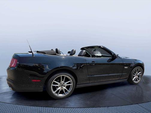 Ebony 2011 Ford Mustang GT Premium