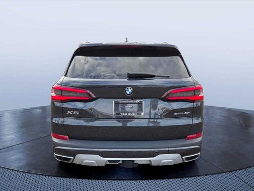 Dark Graphite Metallic 2021 BMW X5 sDrive40i