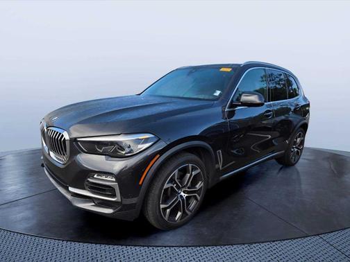 Dark Graphite Metallic 2021 BMW X5 sDrive40i