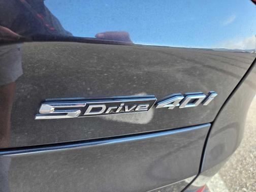 Dark Graphite Metallic 2021 BMW X5 sDrive40i