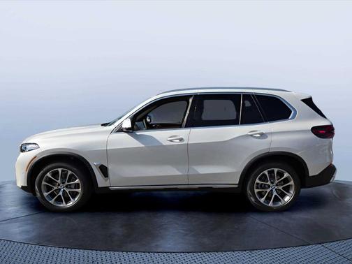 Mineral White Metallic 2026 BMW X5 sDrive40i