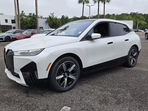 Mineral White Metallic 2023 BMW iX xDrive50