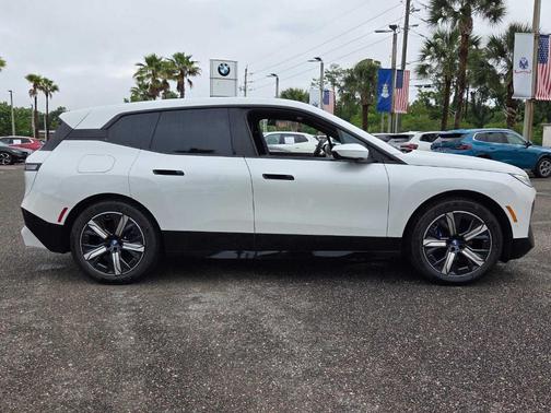 Mineral White Metallic 2023 BMW iX xDrive50