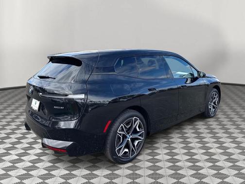 2025 BMW iX xDrive50