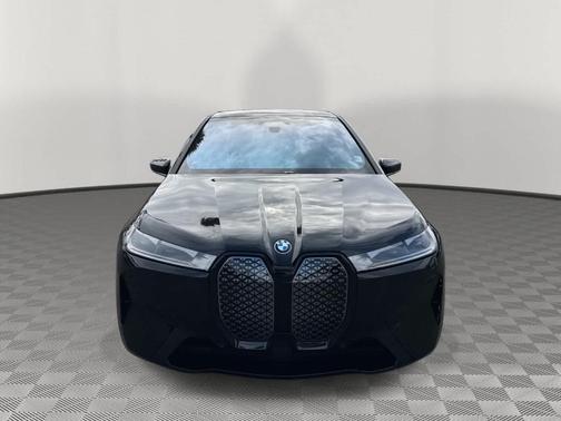 2025 BMW iX xDrive50