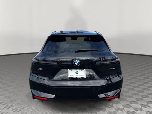 2025 BMW iX xDrive50