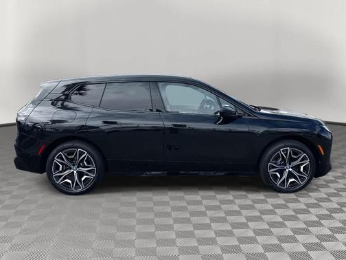 2025 BMW iX xDrive50