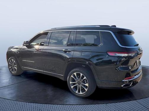 Diamond Black 2023 Jeep Grand Cherokee L Overland