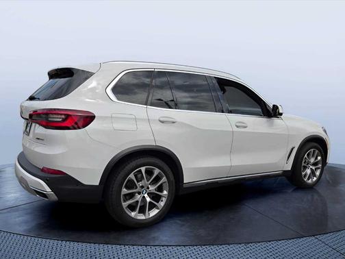 Alpine White 2022 BMW X5 xDrive40i
