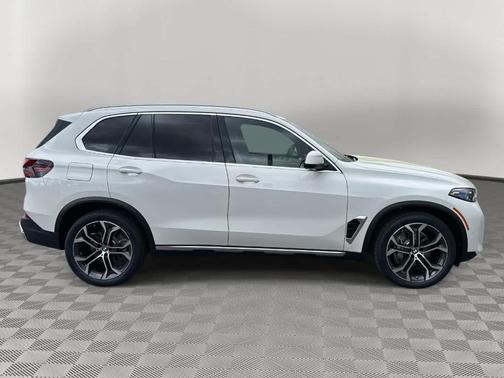 Alpine White 2026 BMW X5 xDrive40i
