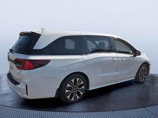 Platinum White Pearl 2026 Honda Odyssey Elite