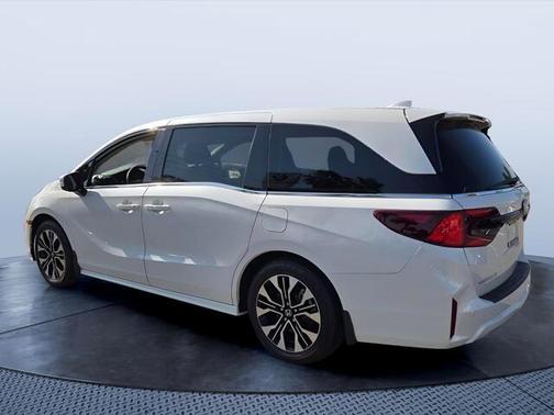 Platinum White Pearl 2026 Honda Odyssey Elite