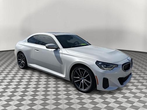 2023 BMW 230 i