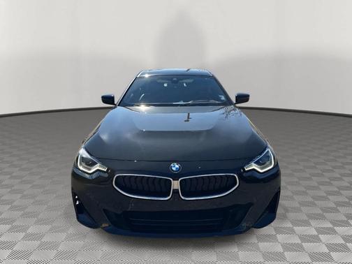2023 BMW 230 i