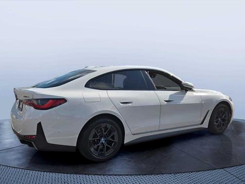 Alpine White 2023 BMW i4 Gran Coupe eDrive35