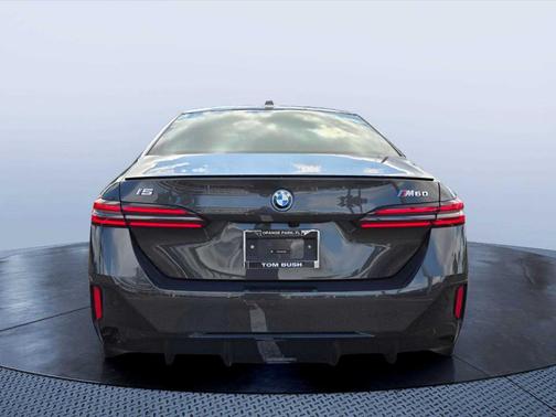 Dark Graphite Metallic 2024 BMW i5 M60