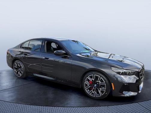 Dark Graphite Metallic 2024 BMW i5 M60