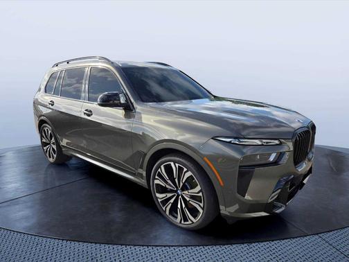 Manhattan Green Metallic 2024 BMW X7 M60i