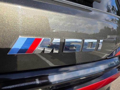 Manhattan Green Metallic 2024 BMW X7 M60i