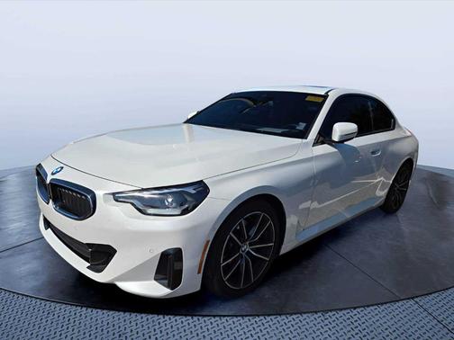Mineral White Metallic 2023 BMW 230 i