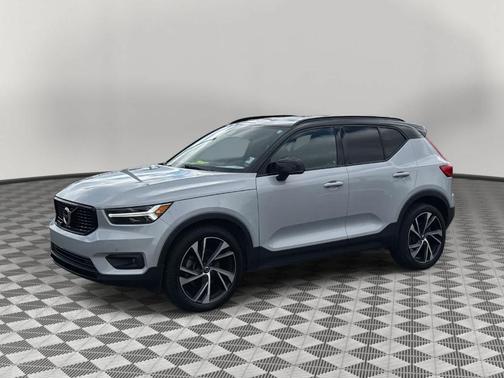 2020 Volvo XC40 T5 R-Design