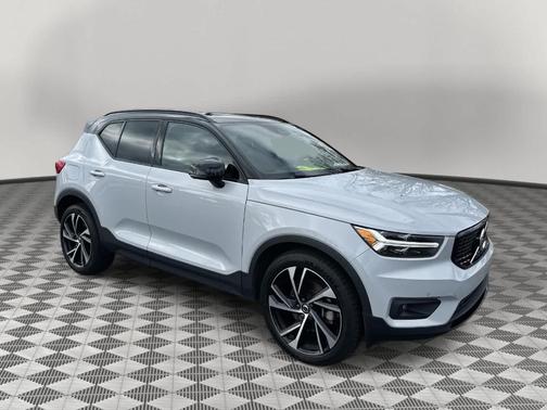 2020 Volvo XC40 T5 R-Design