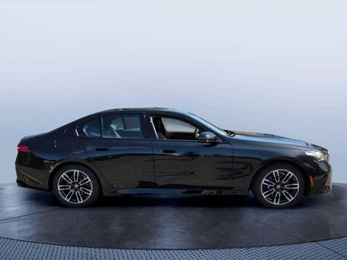Black Sapphire Metallic 2027 BMW 530 i