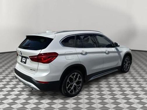 Mineral White Metallic 2021 BMW X1 sDrive28i
