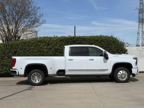 2026 Chevrolet Silverado 3500 High Country