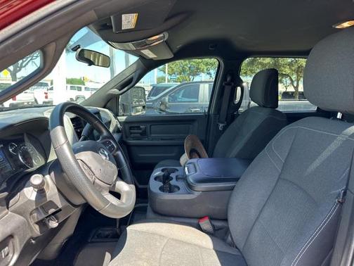 2024 RAM 2500 Tradesman Crew Cab 4x4 6'4' Box