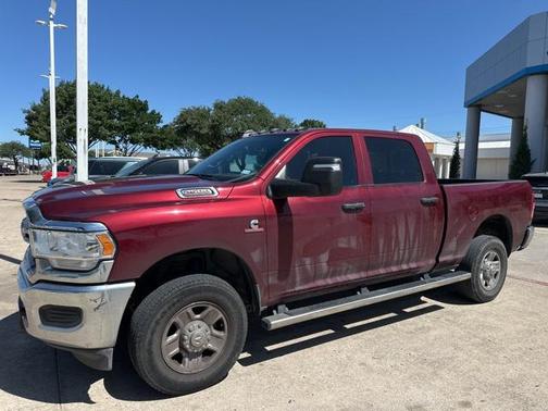 2024 RAM 2500 Tradesman Crew Cab 4x4 6'4' Box