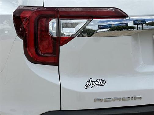 2023 GMC Acadia FWD SLT