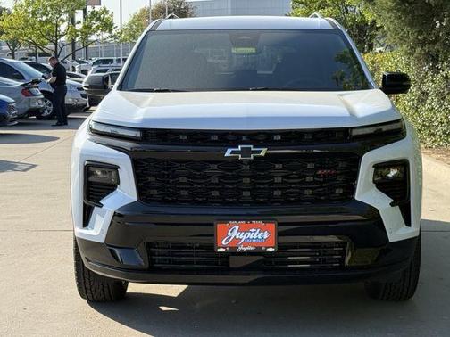 Polar White 2026 Chevrolet Traverse RS