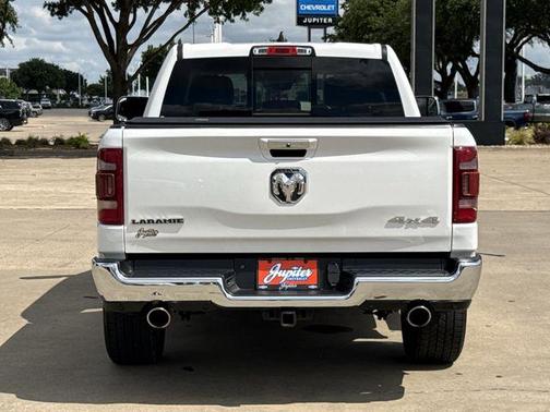Bright White Clearcoat 2022 RAM 1500 Laramie