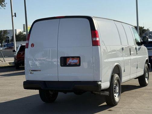2025 Chevrolet Express 2500 Work Van