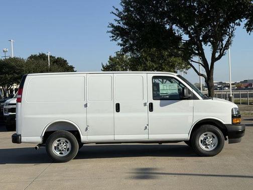 2025 Chevrolet Express 2500 Work Van