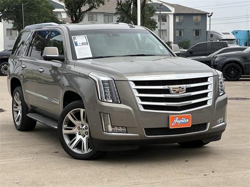2017 Cadillac Escalade Luxury