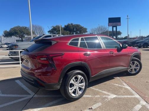 2024 Chevrolet Trax LS