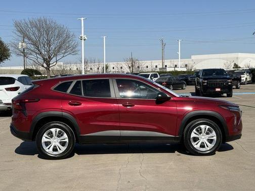 2024 Chevrolet Trax LS