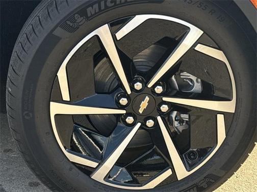 2026 Chevrolet Equinox EV LT 2