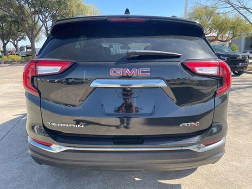 2023 GMC Terrain AT4